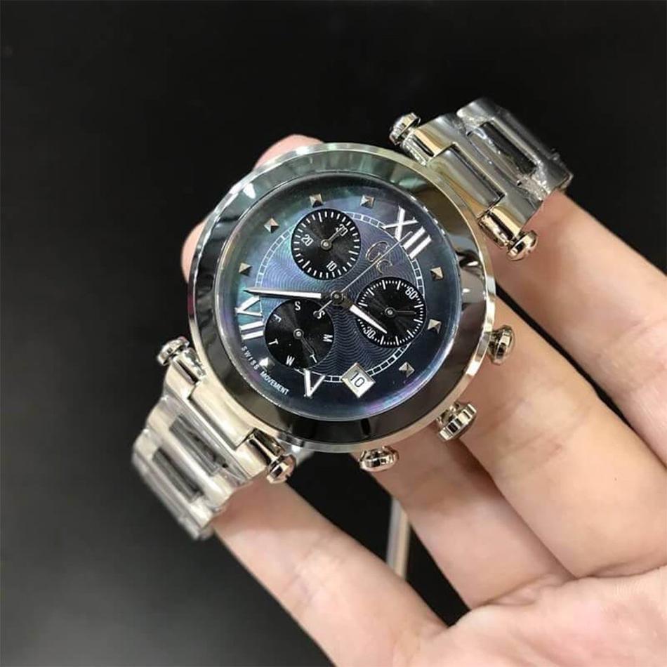 Guess Collection Y05005M2